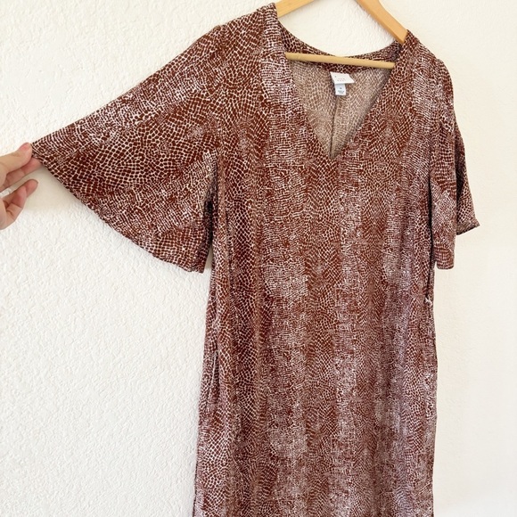 A New Day Short Sleeved pocket Dress Size Medium A-Line Reptile Print Shift - Picture 2 of 9